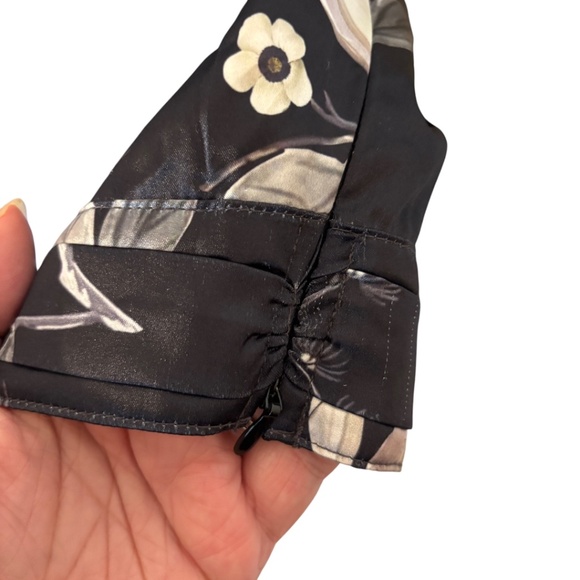 GUESS Black Floral Long Sleeve Mock Neck Top XL - Picture 6 of 13